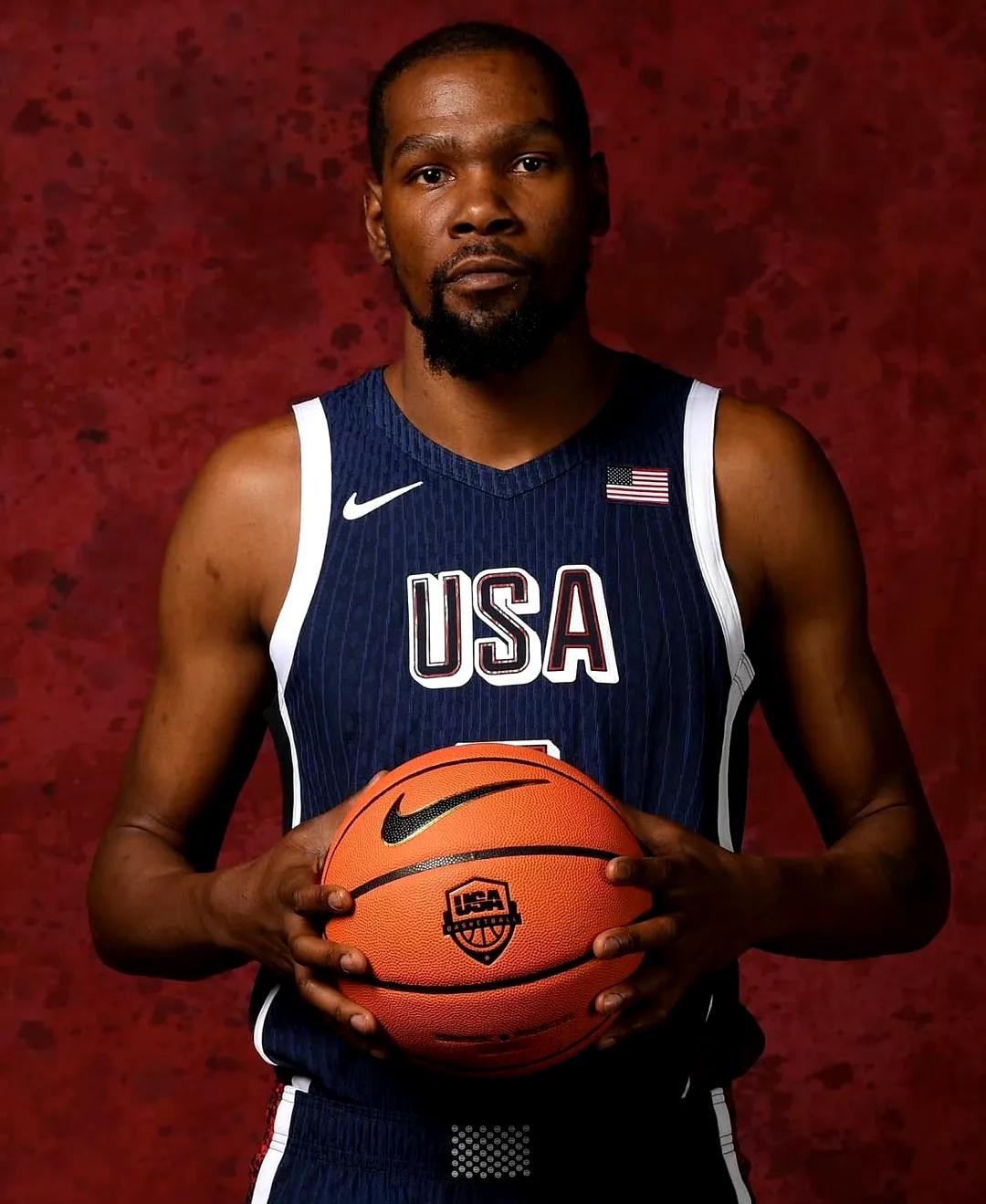 姆巴佩回归室内训练，芒特无意离开专注于保持健康做好季前备战（姆巴佩重返室内训练；芒特无意离队，专注健康备战季前）