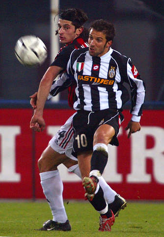 库里谈与斯潘塞搭档：只要是球商高的球员，我就能和他搭档（库里谈与斯潘塞联手：只要球商高，就能与我合拍）