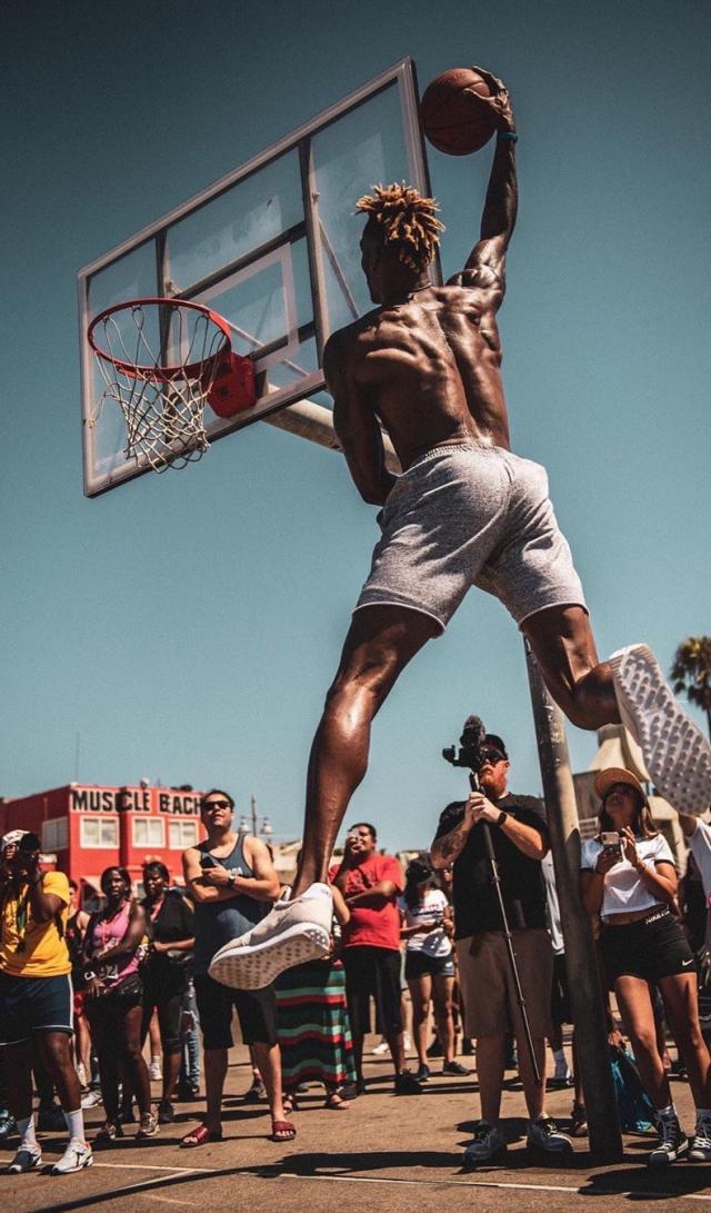 恩加德乌累计4黄下轮联赛停赛，无缘国安中超主场收官战（恩加德乌累计四黄遭禁赛 缺席国安中超主场收官战）