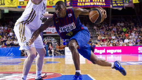 法尔克：于帕优先考虑与拜仁续约，也会考虑巴黎和皇马（法尔克：于帕倾向与拜仁续约，巴黎与皇马仍在候选名单）