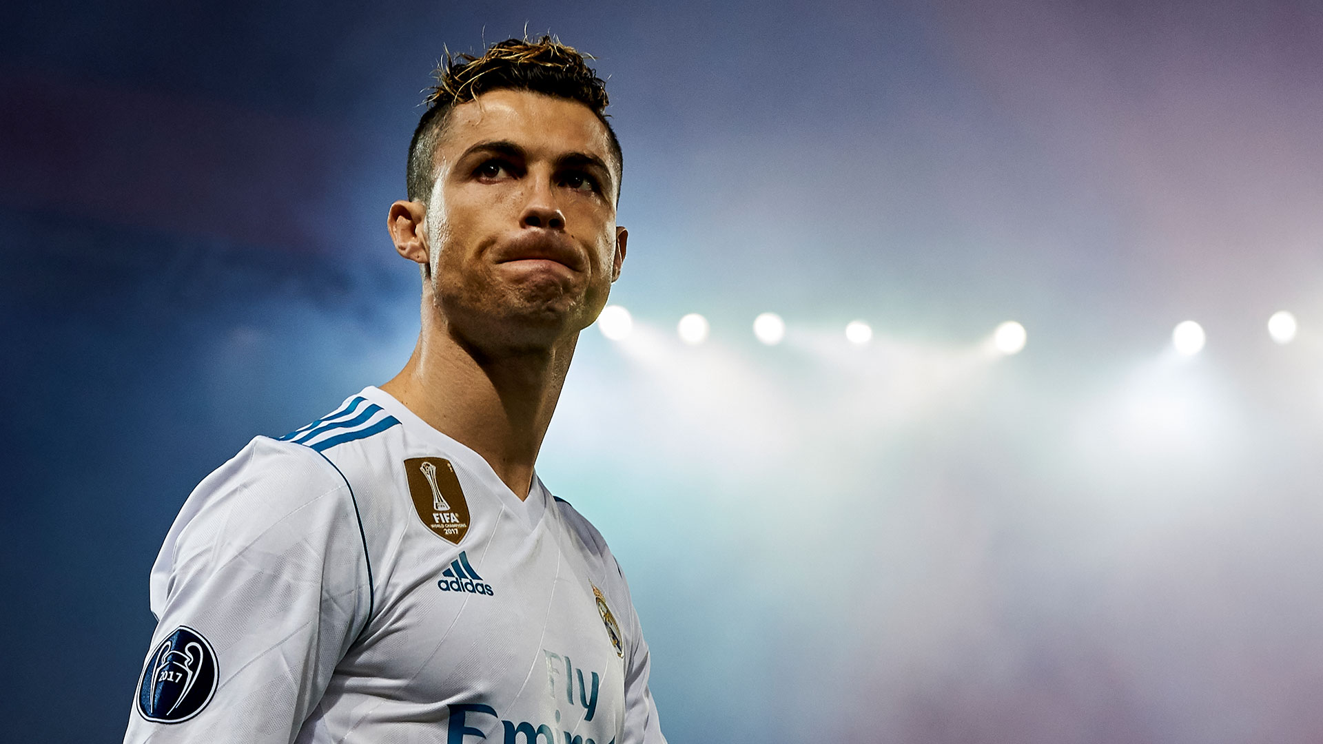 TA：阿森纳未积极推动冬窗出售球员；预计明夏将买断因卡皮耶（TA：阿森纳今冬不主动清洗，明夏或买断因卡皮耶）