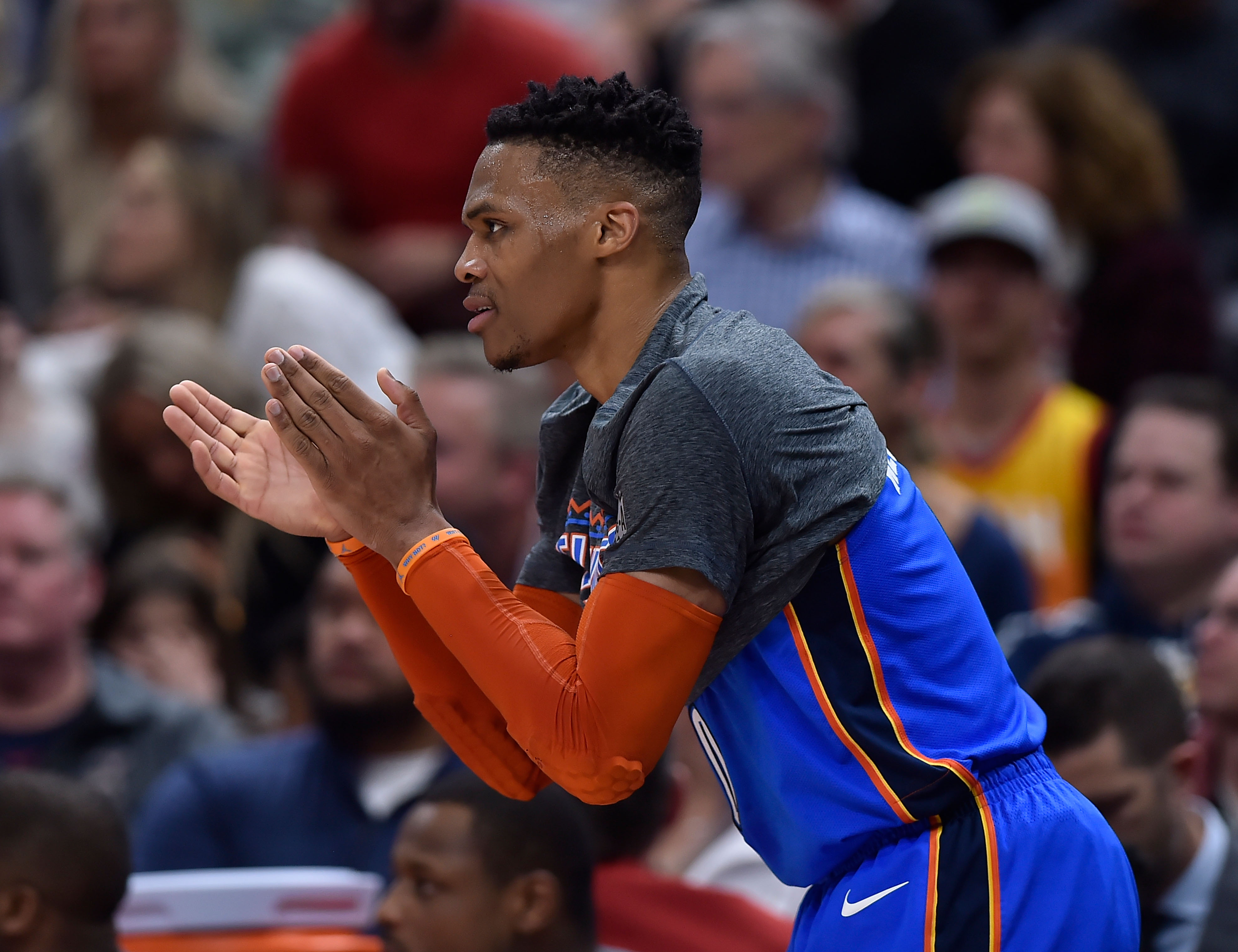 方面同样有 方面同样有